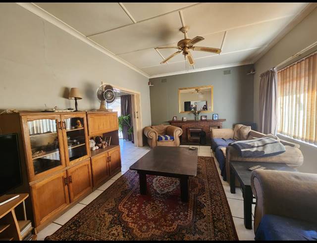 3 BEDROOM HOUSE FOR SALE IN THREE RIVERS
